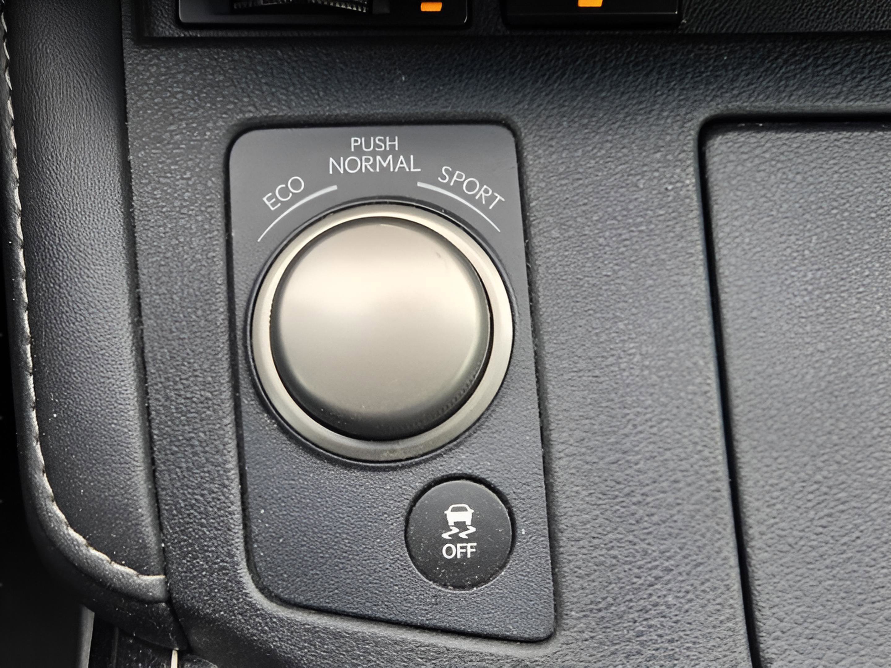 Used 2016 Lexus ES 350 w/ Navigation System Package image 18