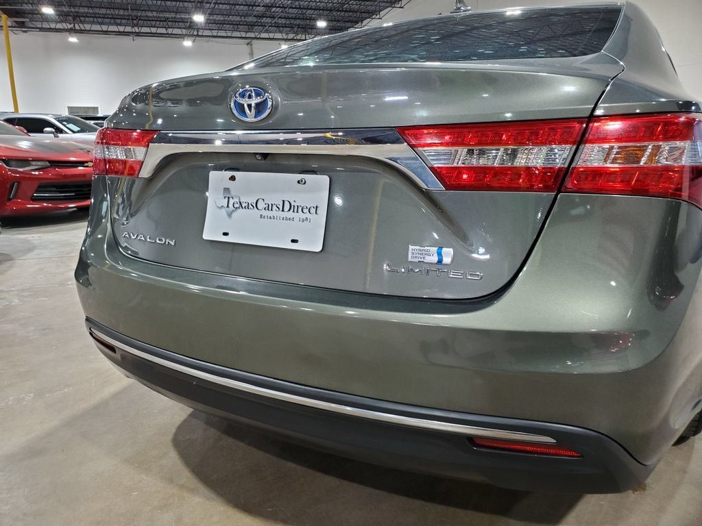 Used 2013 Toyota Avalon Limited w/ Technology Pkg FWD image 43