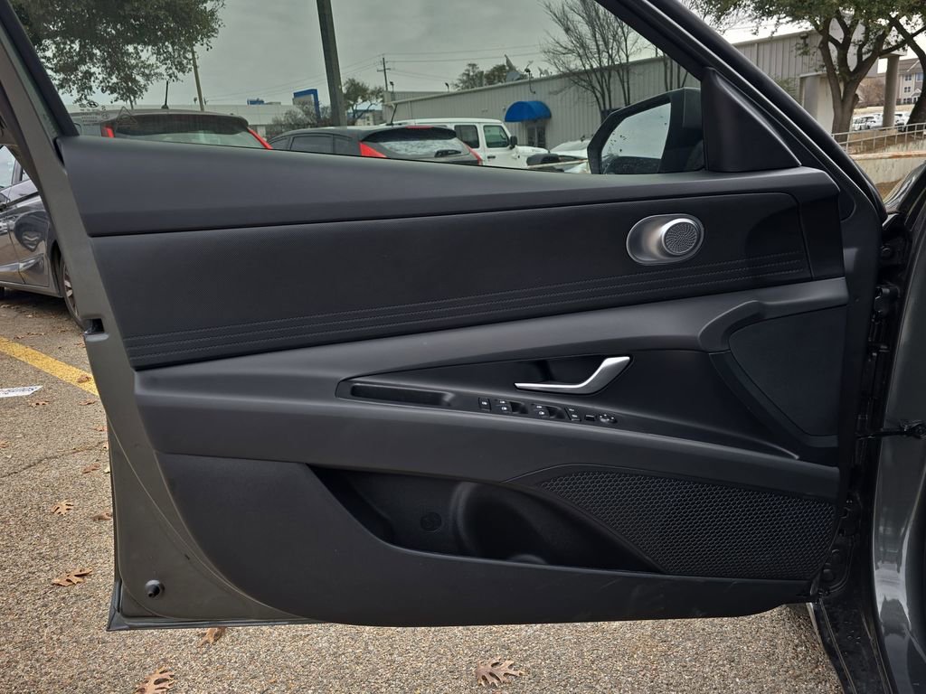 New 2026 Hyundai Elantra Blue image 25