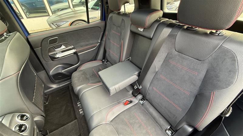 Used 2024 Mercedes-Benz GLB 250 image 23