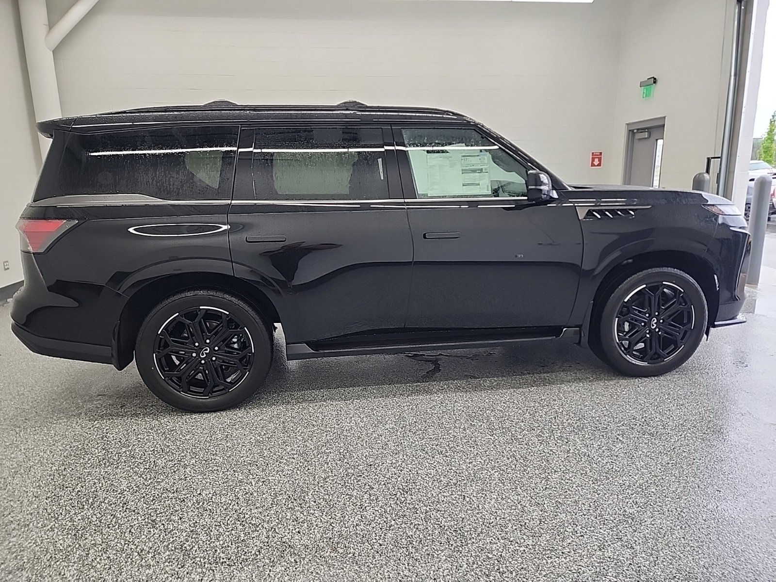 New 2026 INFINITI QX80 Sensory image 6