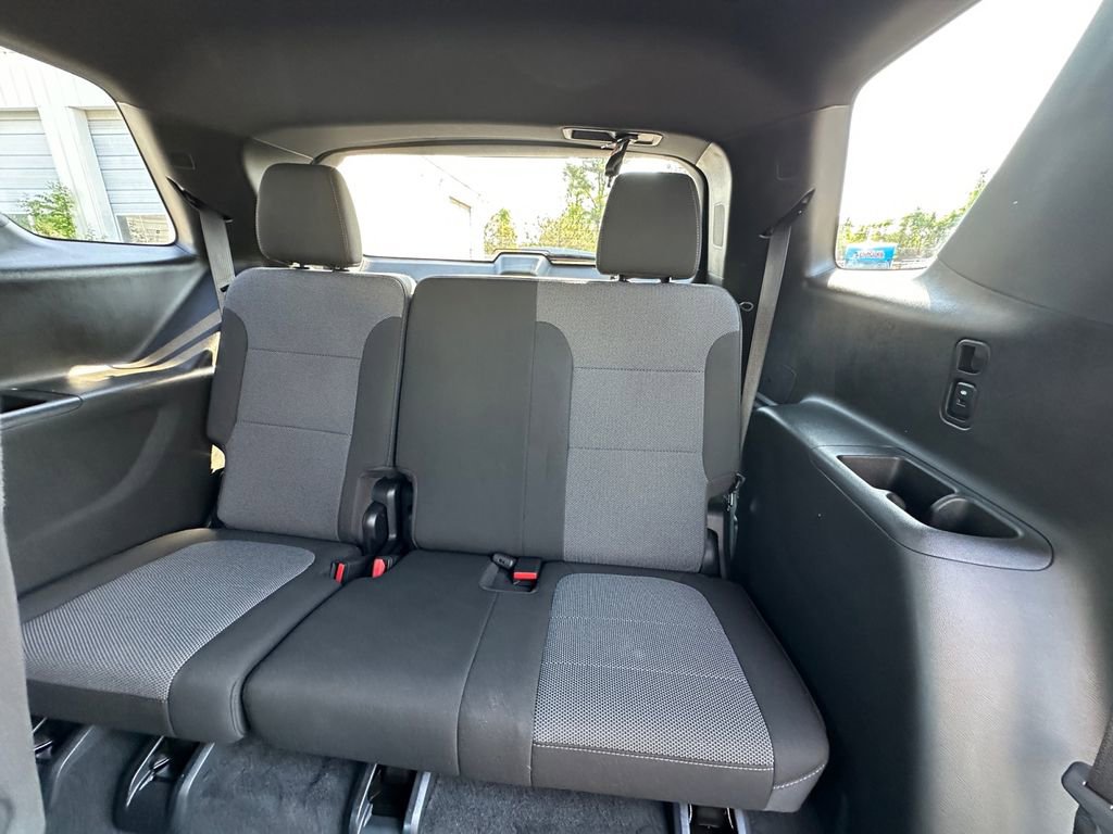 Used 2023 Chevrolet Traverse LT AWD/4WD image 23