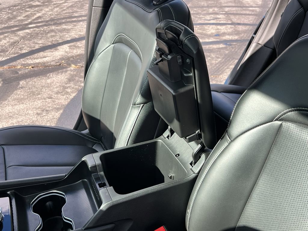 Used 2024 Jeep Grand Cherokee Limited w/ Luxury Tech Group II image 18