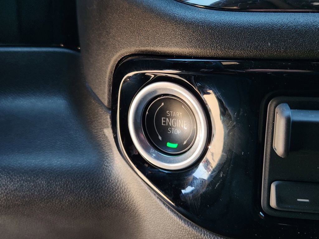 Used 2023 Chevrolet Silverado 1500 ZR2 w/ Technology Package image 24