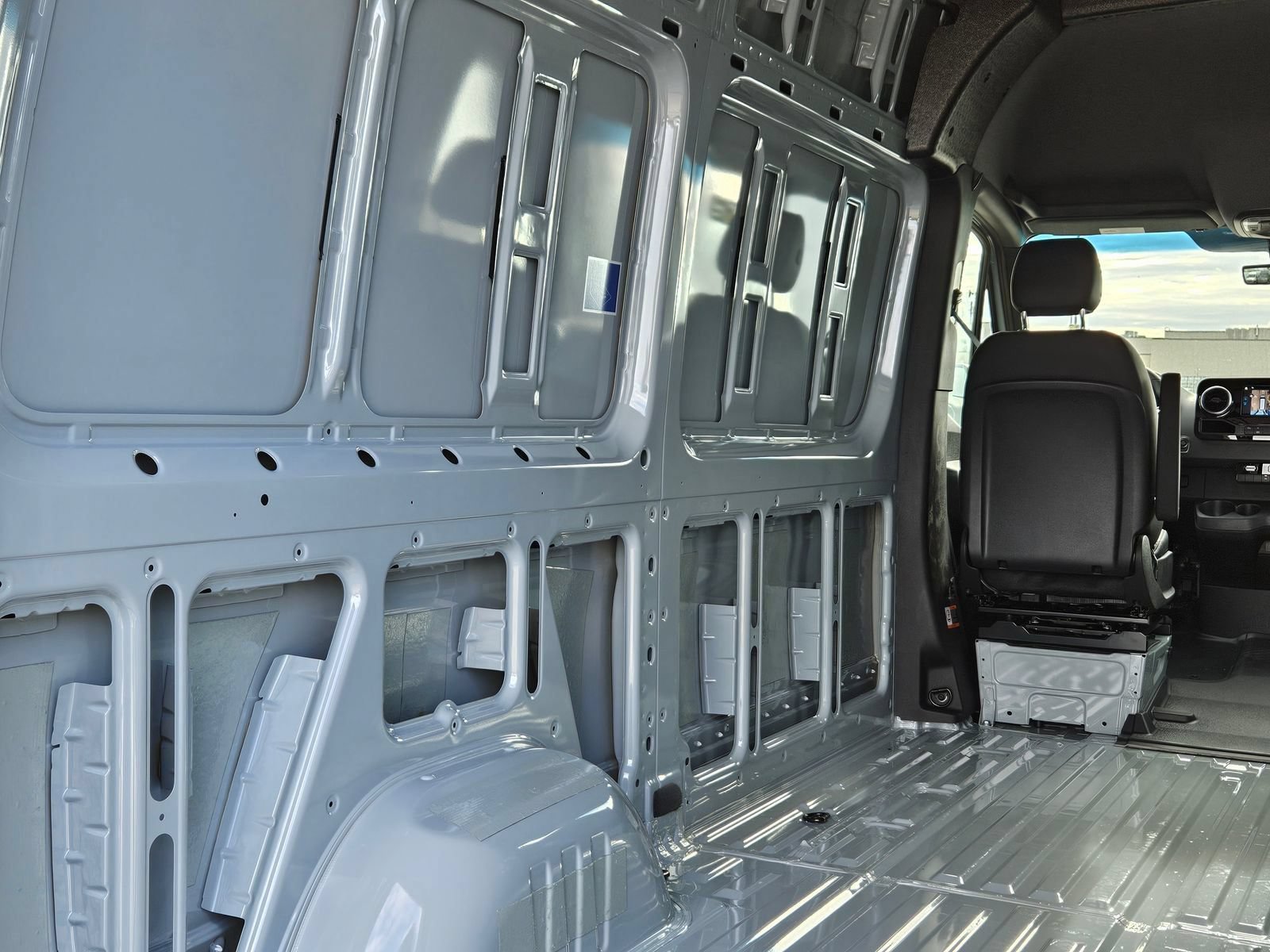 New 2025 Mercedes-Benz Sprinter 2500 image 31