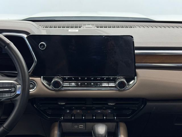 Used 2023 GMC Canyon Denali image 4