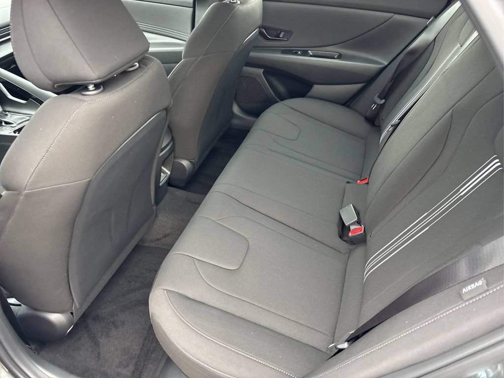 New 2026 Hyundai Elantra SEL FWD image 10