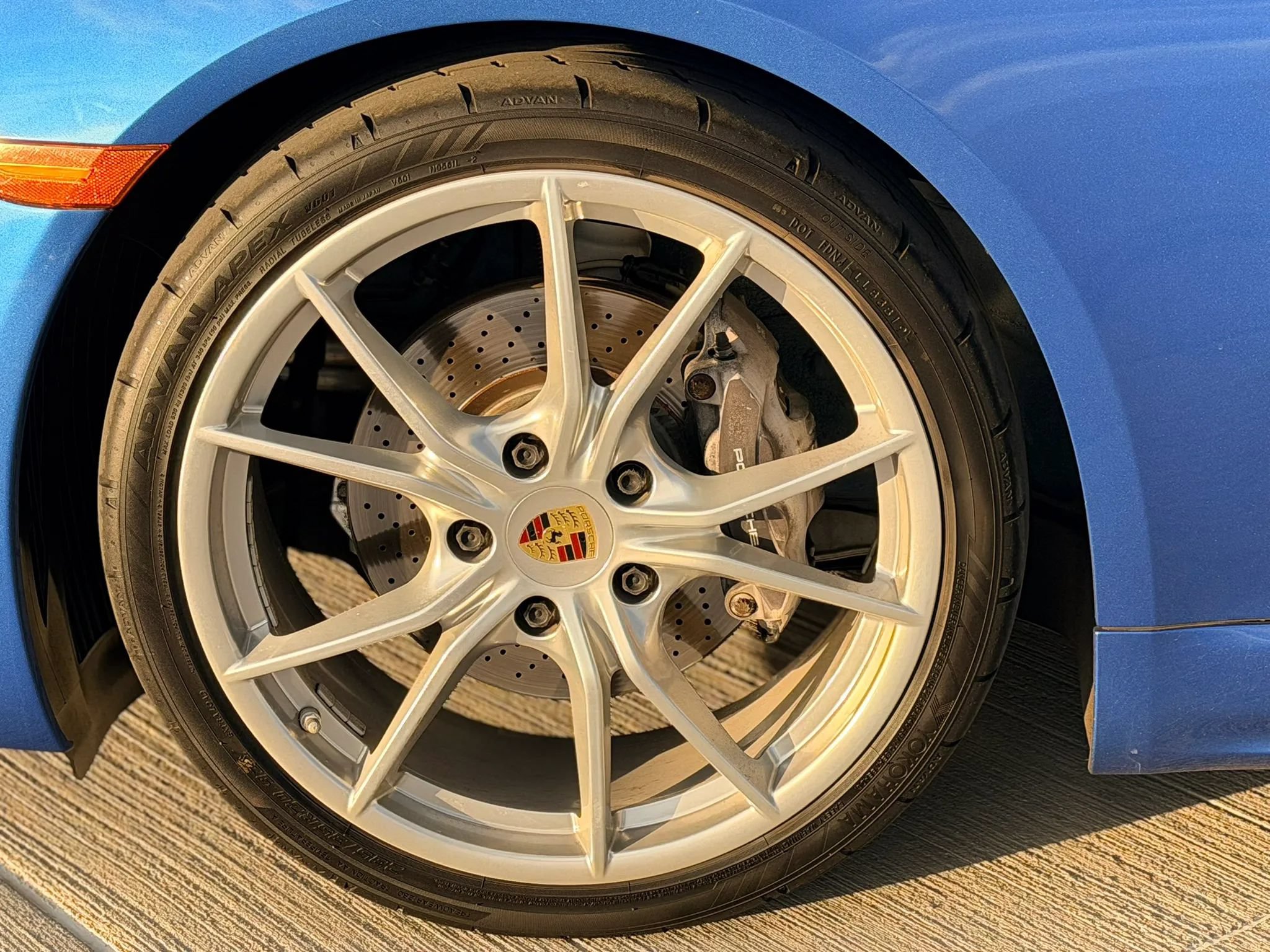 Used 2017 Porsche 718 Cayman RWD image 17