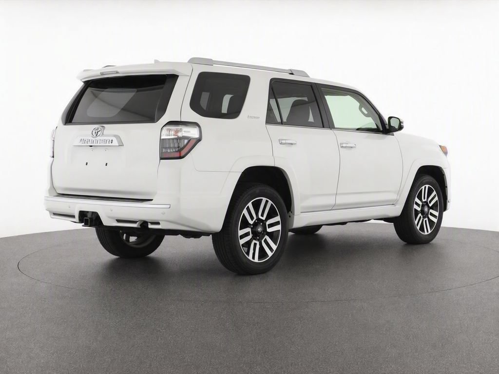 Used 2022 Toyota 4Runner Limited AWD/4WD image 4