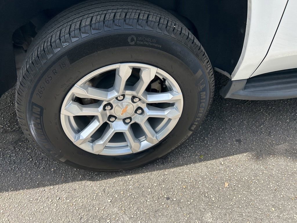 Used 2019 Chevrolet Suburban LT RWD image 19