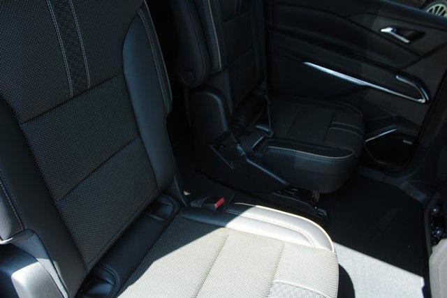 New 2026 Chevrolet Traverse High Country image 8