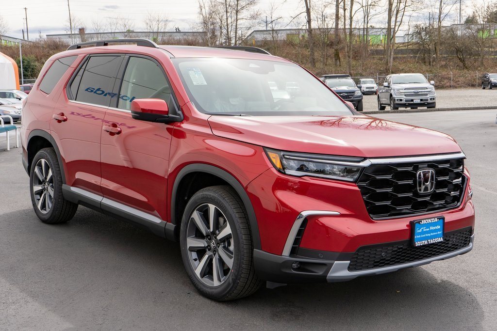 New 2025 Honda Pilot Touring image 4