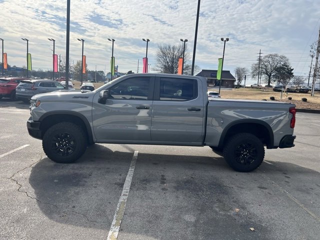 Used 2025 Chevrolet Silverado 1500 ZR2 w/ Dark Appearance Package image 8