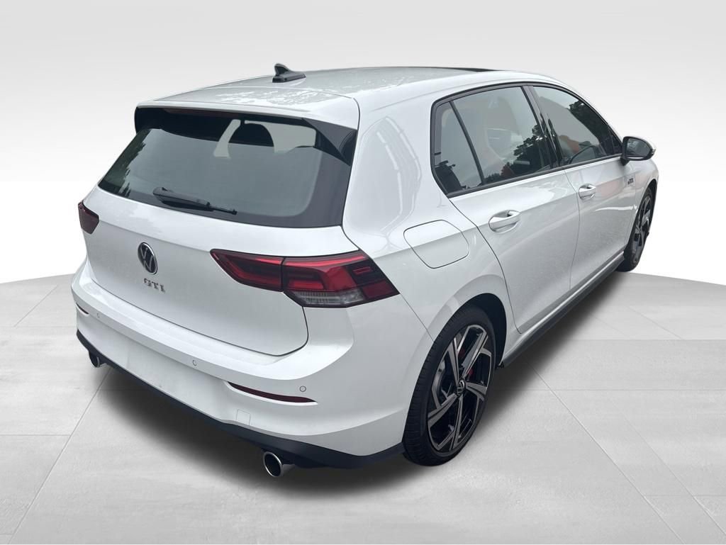 Used 2026 Volkswagen GTI SE FWD image 5