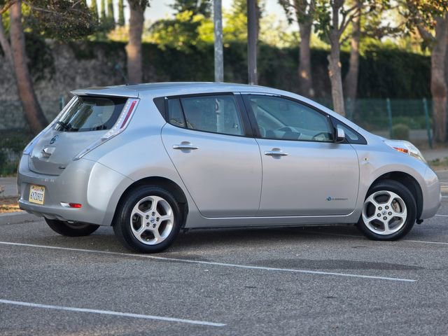 Used 2012 Nissan Leaf SL FWD image 6