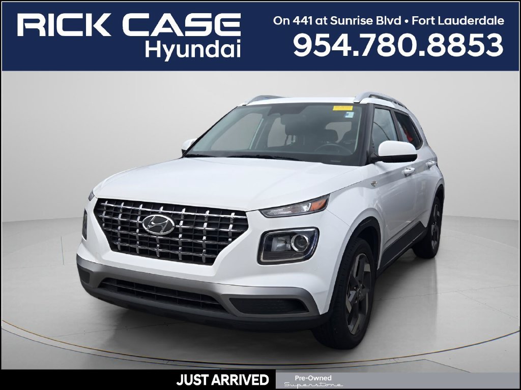 Used 2024 Hyundai Venue SEL FWD image 1
