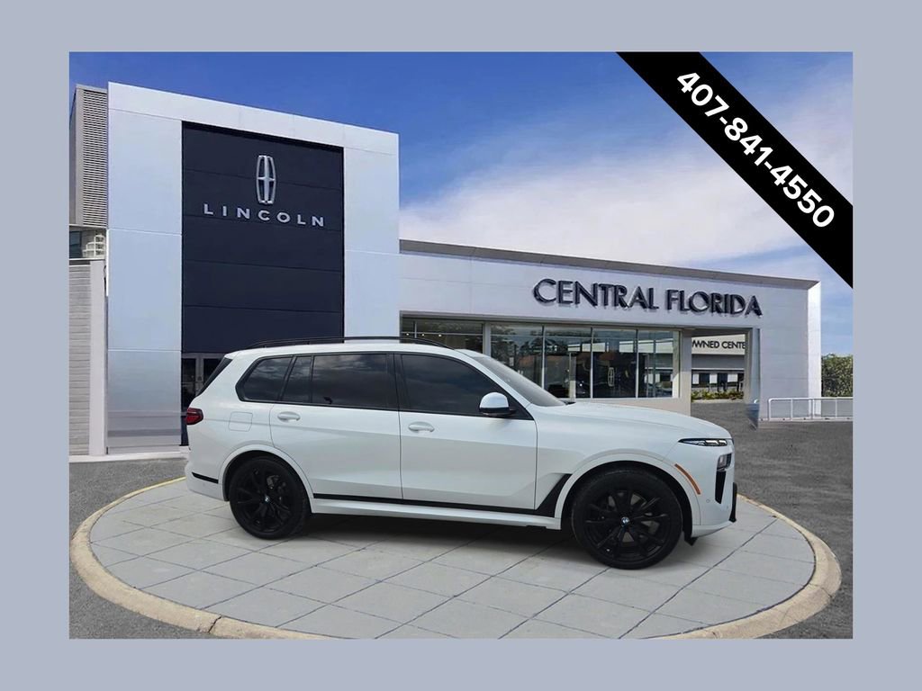 Used 2025 BMW X7 xDrive40i w/ M Sport Package AWD/4WD image 1
