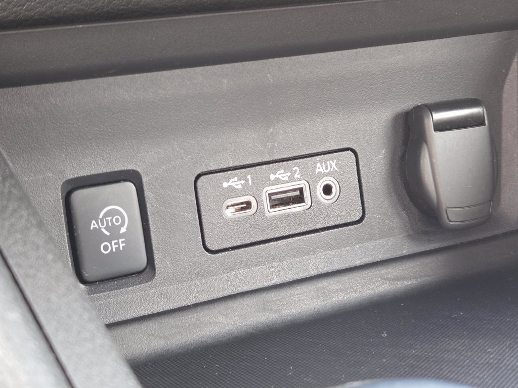 Certified 2025 Nissan Sentra SV FWD image 13