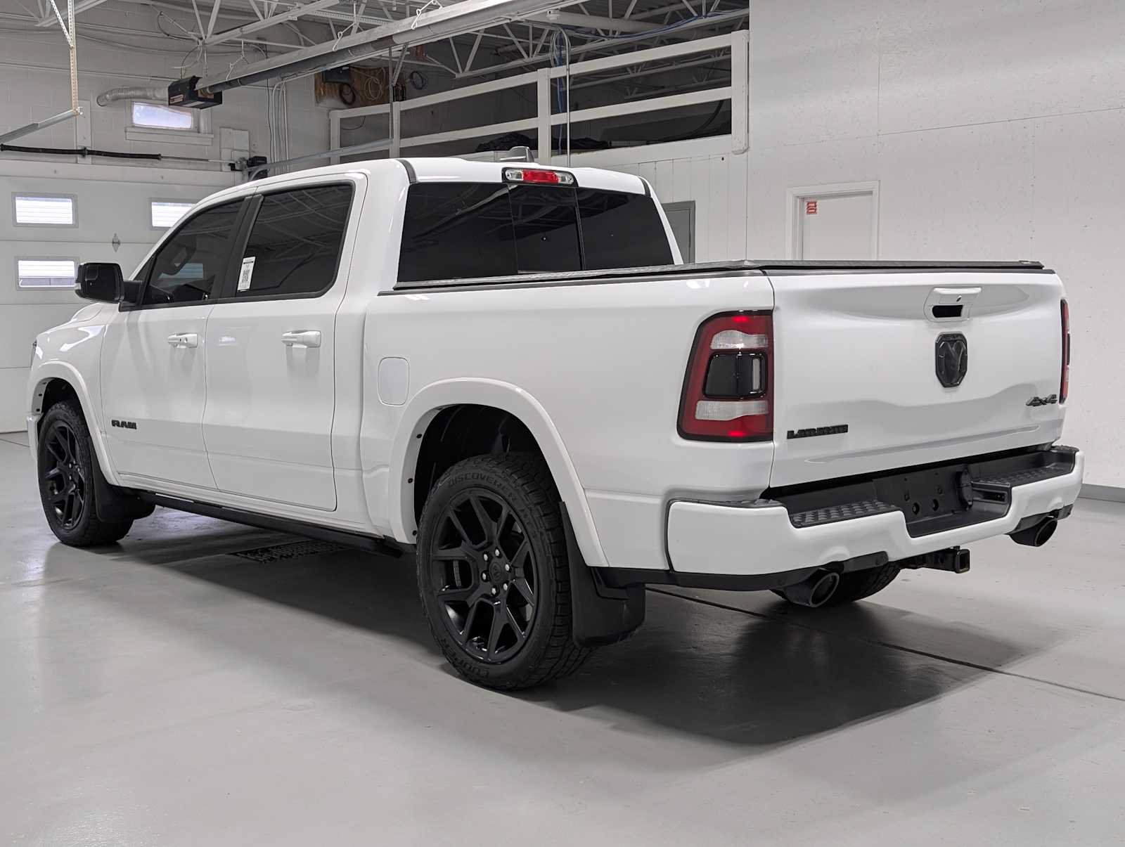 Used 2021 RAM 1500 Laramie w/ Night Edition AWD/4WD image 10