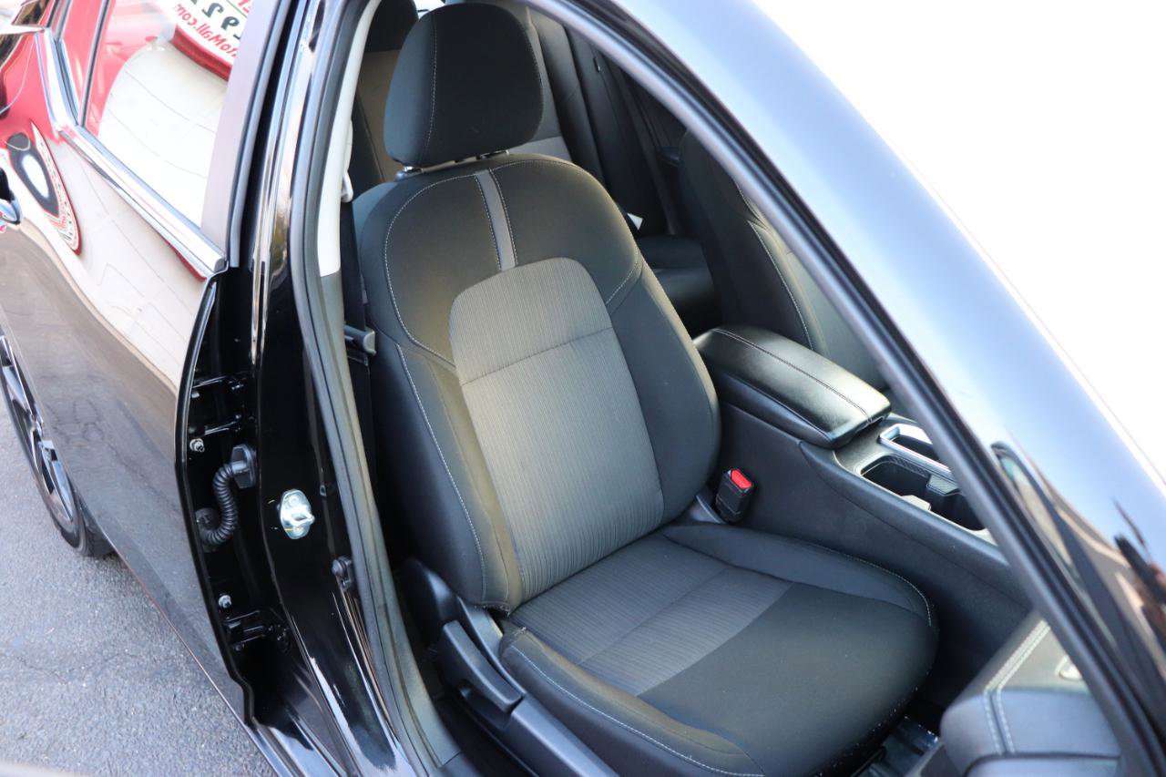 Used 2024 Nissan Sentra SV FWD image 14