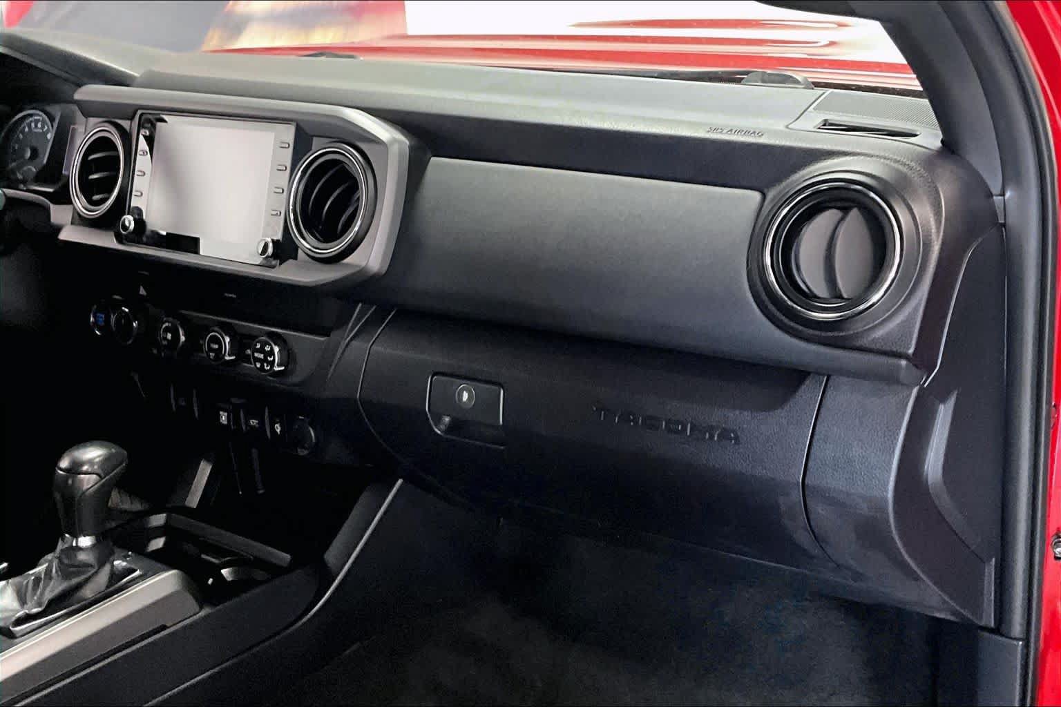 Used 2020 Toyota Tacoma TRD Sport AWD/4WD image 20