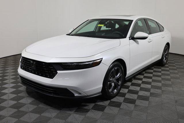 Used 2023 Honda Accord EX image 1
