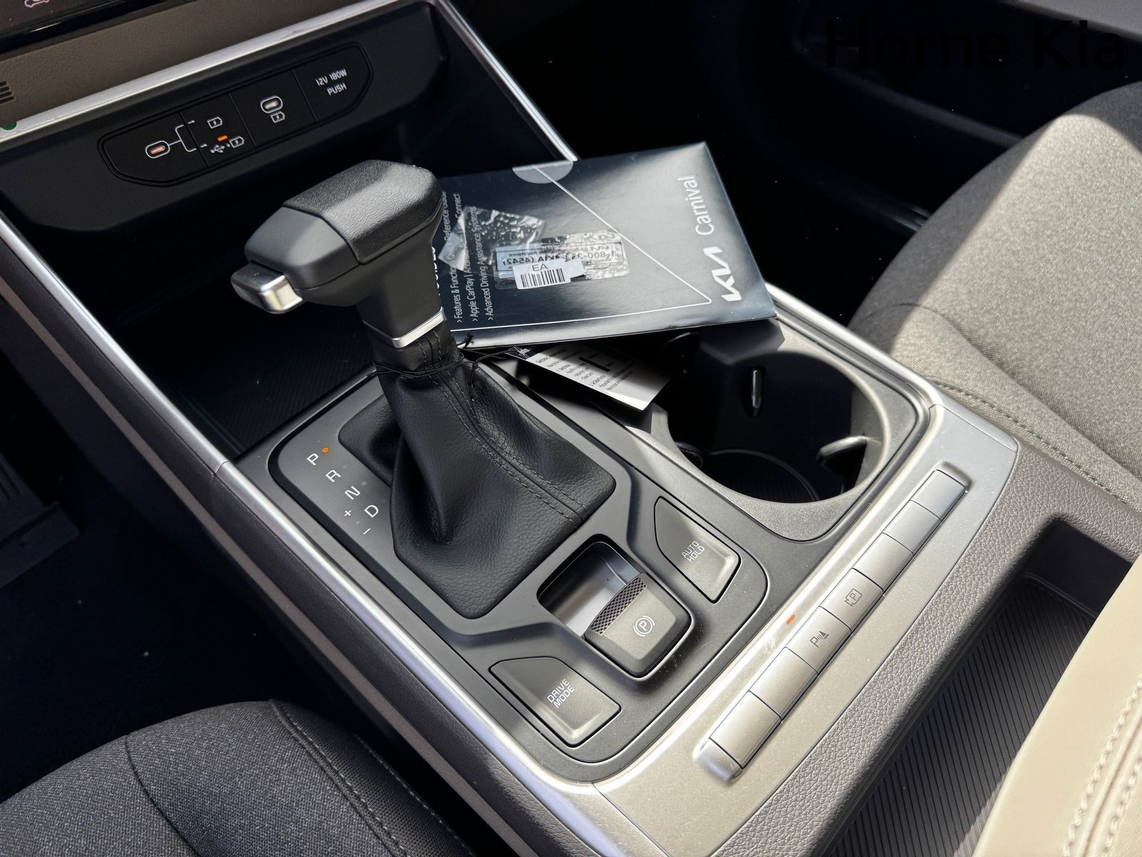 New 2026 Kia Carnival LX image 17