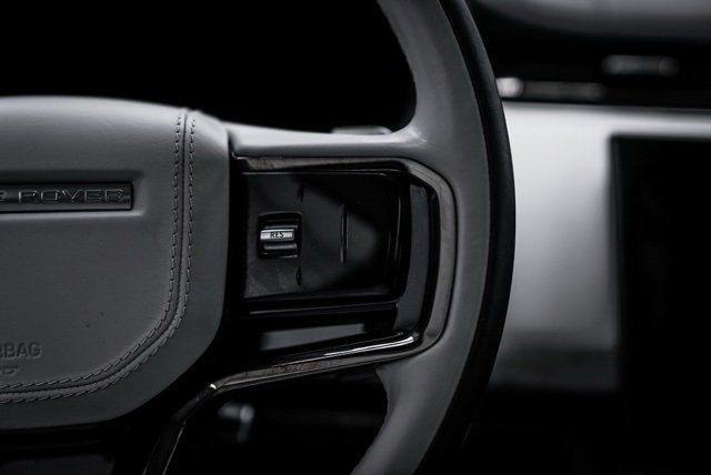 Used 2024 Land Rover Range Rover Sport Dynamic SE image 18