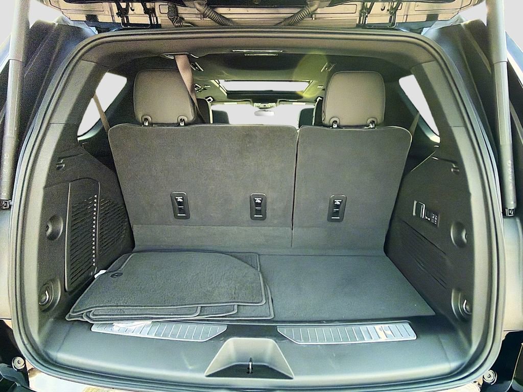 Used 2025 Chevrolet Tahoe RST w/ Comfort Package image 28