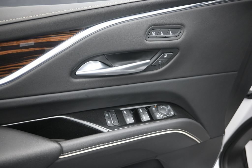 Used 2023 Cadillac Escalade Premium Luxury RWD image 10