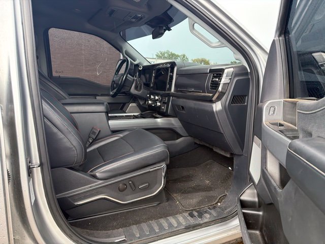 Used 2024 Ford F250 Lariat w/ Lariat Ultimate Package AWD/4WD image 33