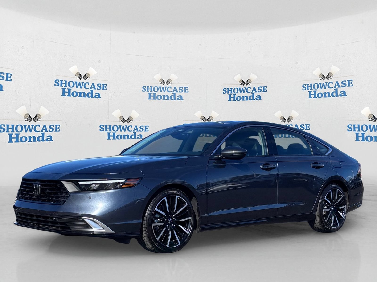 Certified 2025 Honda Accord Touring image 2