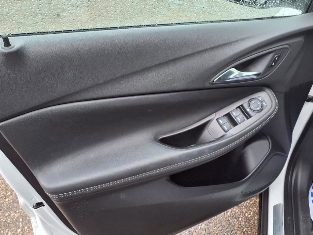 Certified 2023 Buick Encore GX Preferred w/ Cold Weather Comfort Package image 12