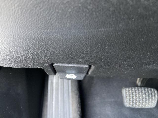 Used 2020 Chevrolet Equinox LT FWD image 44