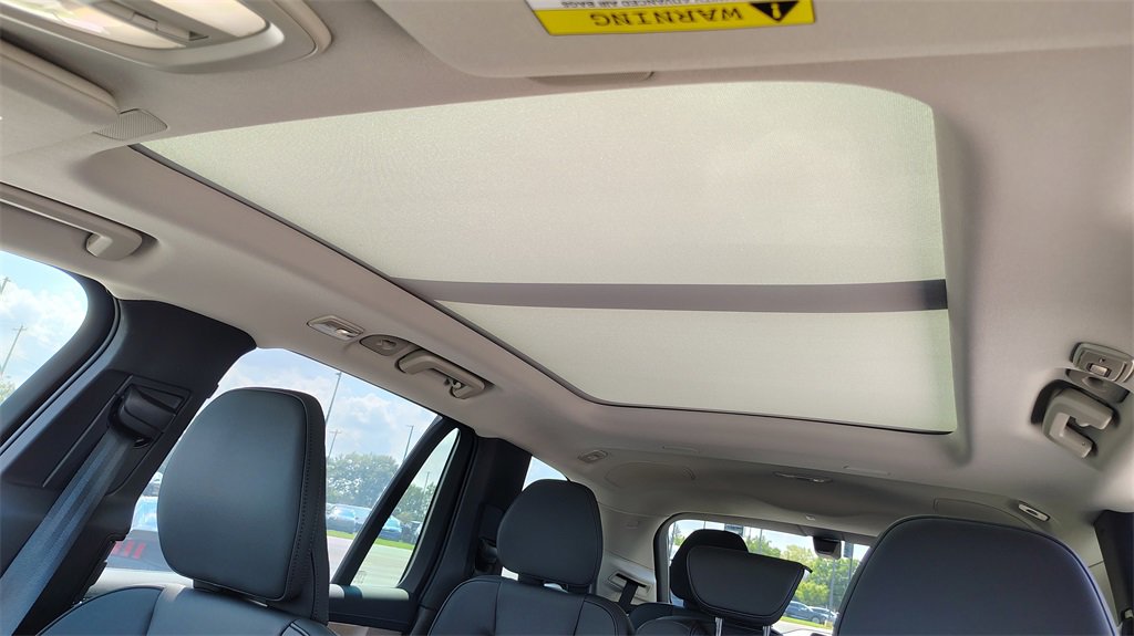 New 2026 Volvo XC90 B6 Plus w/ Protection Package Premier image 32