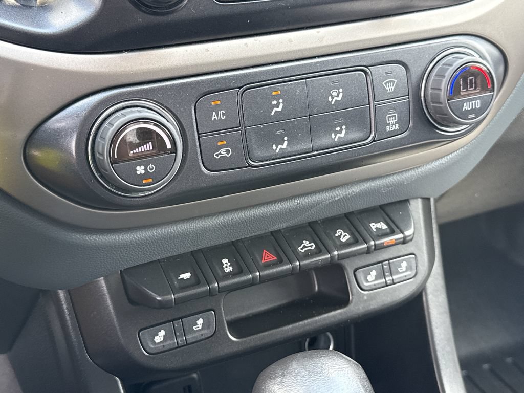 Used 2022 Chevrolet Colorado Z71 AWD/4WD image 33