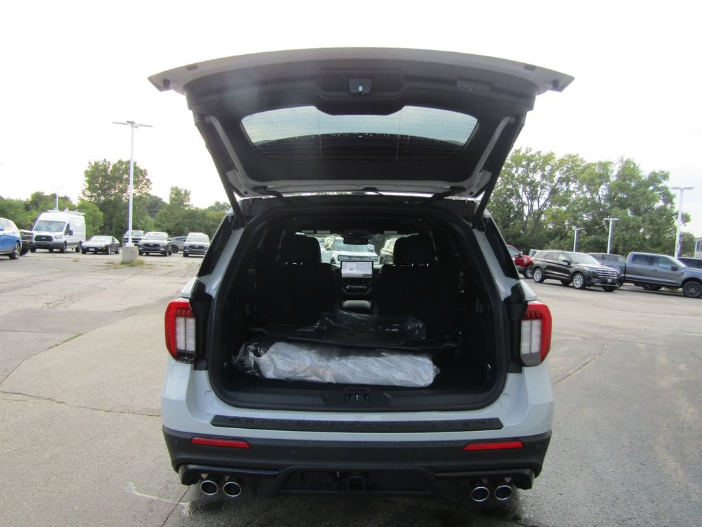 New 2027 Ford Explorer ST w/ Sun And Sound Package AWD/4WD image 10