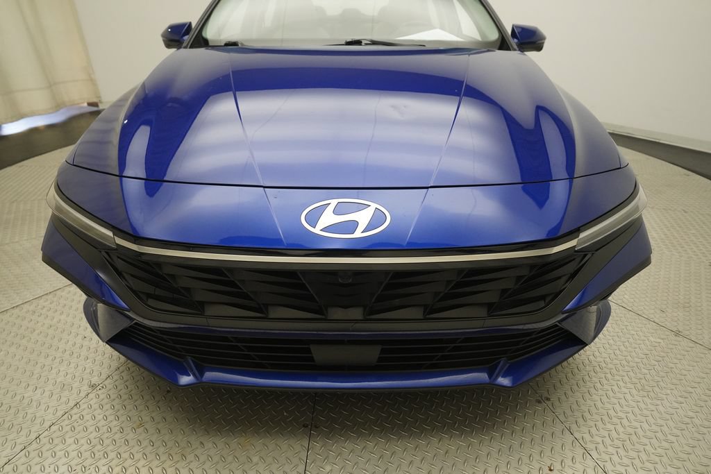Used 2024 Hyundai Elantra Limited FWD image 21