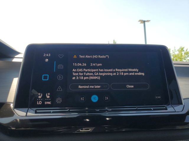 Certified 2025 Volkswagen Atlas Cross Sport SE image 19