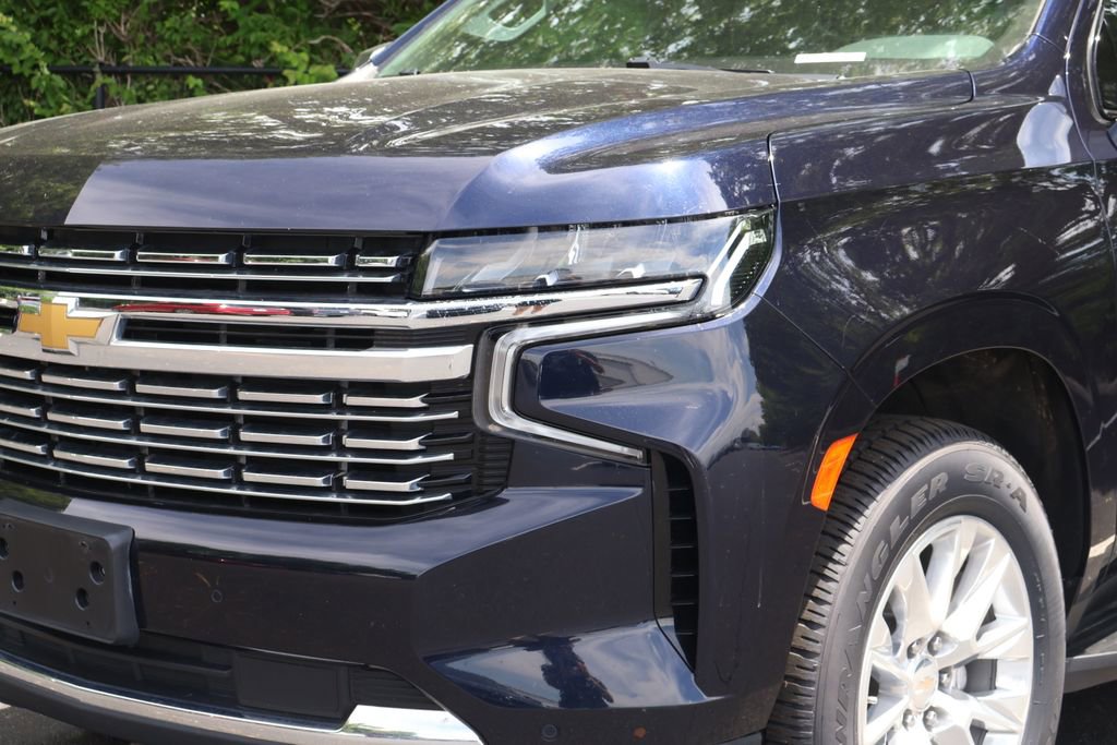 Certified 2024 Chevrolet Suburban Premier AWD/4WD image 3
