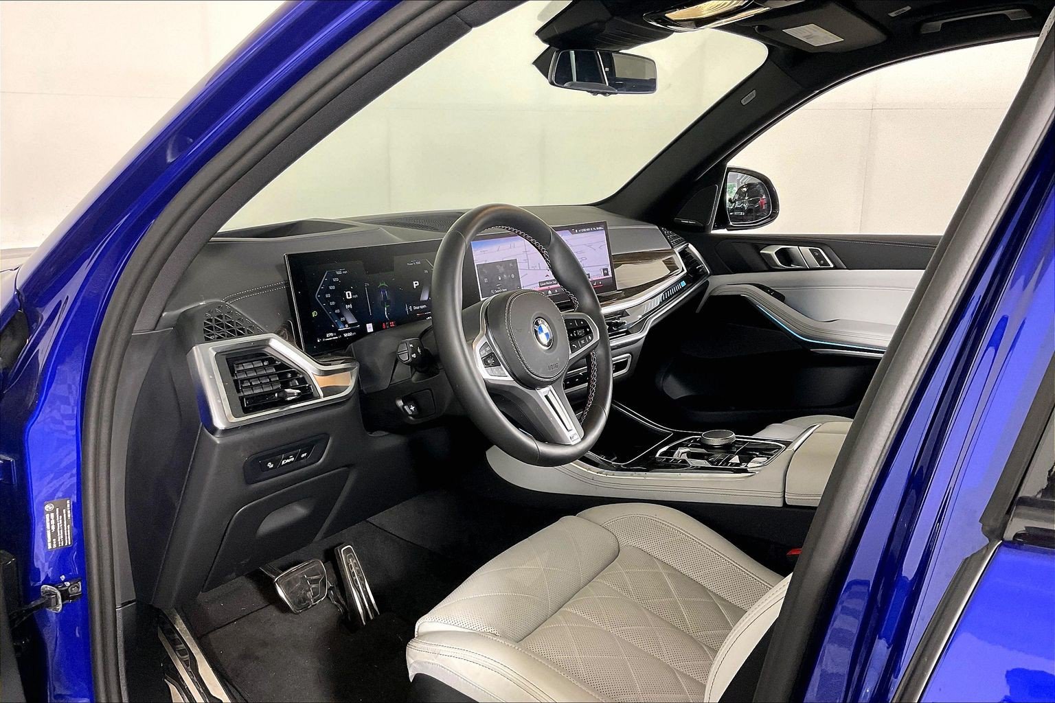 Used 2025 BMW X5 M60i w/ Climate Comfort Package AWD/4WD image 7