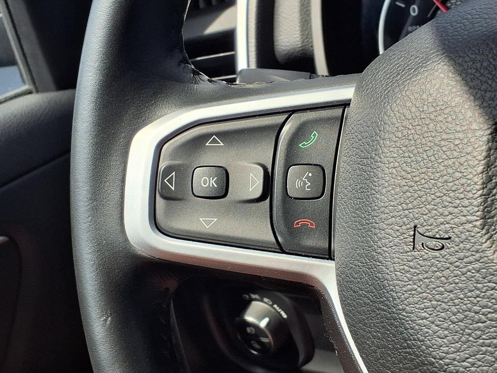 Used 2023 RAM 1500 Big Horn AWD/4WD image 32