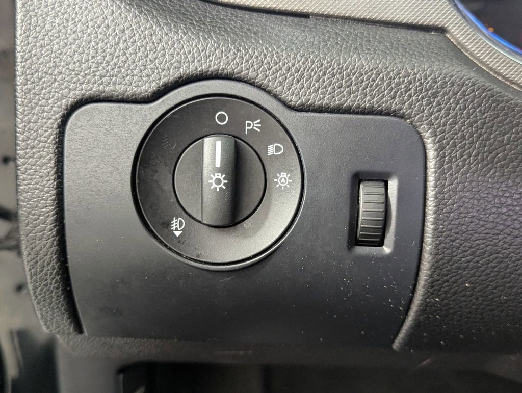 Used 2014 Ford Mustang Coupe RWD image 13