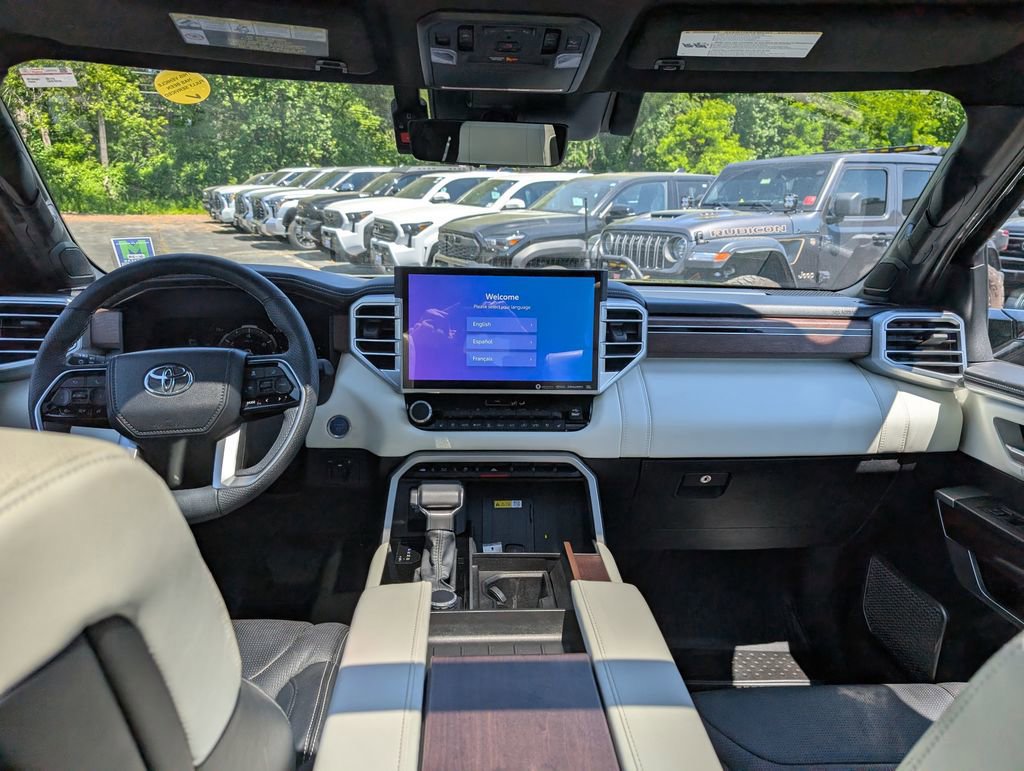 Used 2023 Toyota Sequoia Capstone AWD/4WD image 23