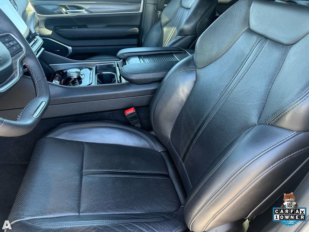 Certified 2024 Jeep Wagoneer Series II w/ Flexible Seating Group RWD image 12