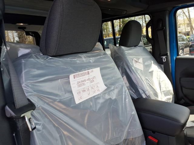 New 2026 Jeep Wrangler Unlimited Rubicon AWD/4WD image 26