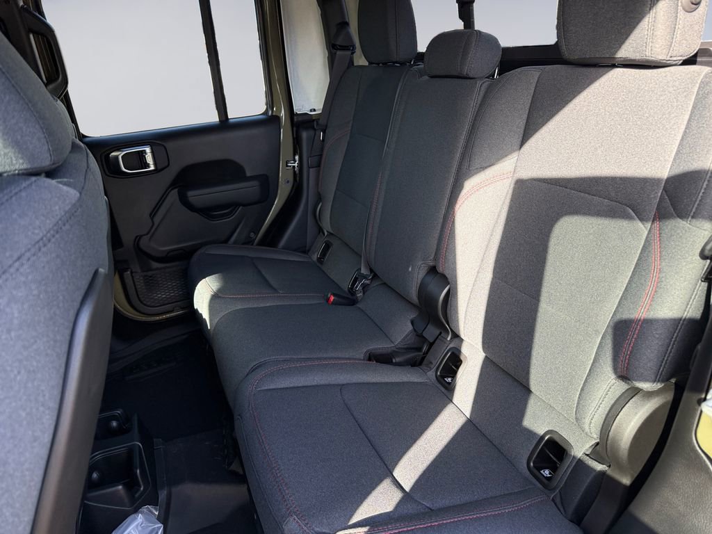 New 2025 Jeep Gladiator Rubicon image 18