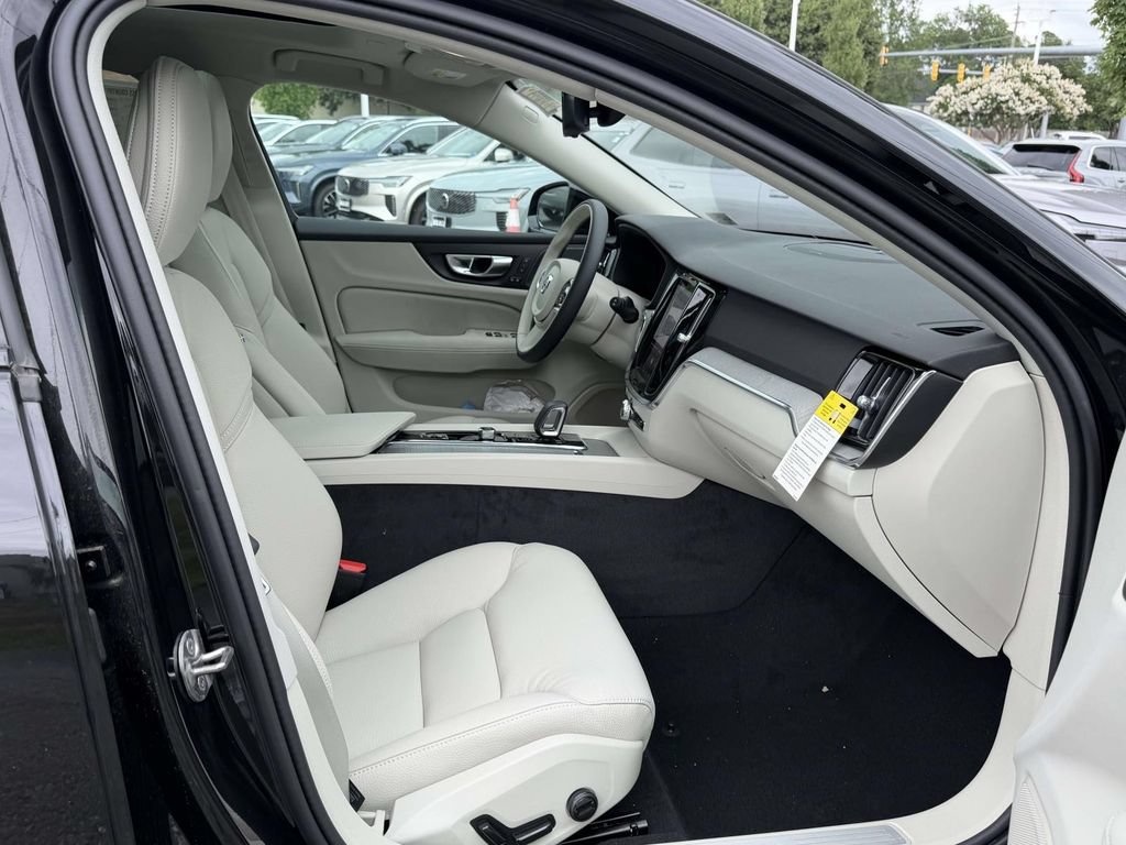 New 2026 Volvo V60 B5 Cross Country Plus w/ Climate Package AWD/4WD image 11