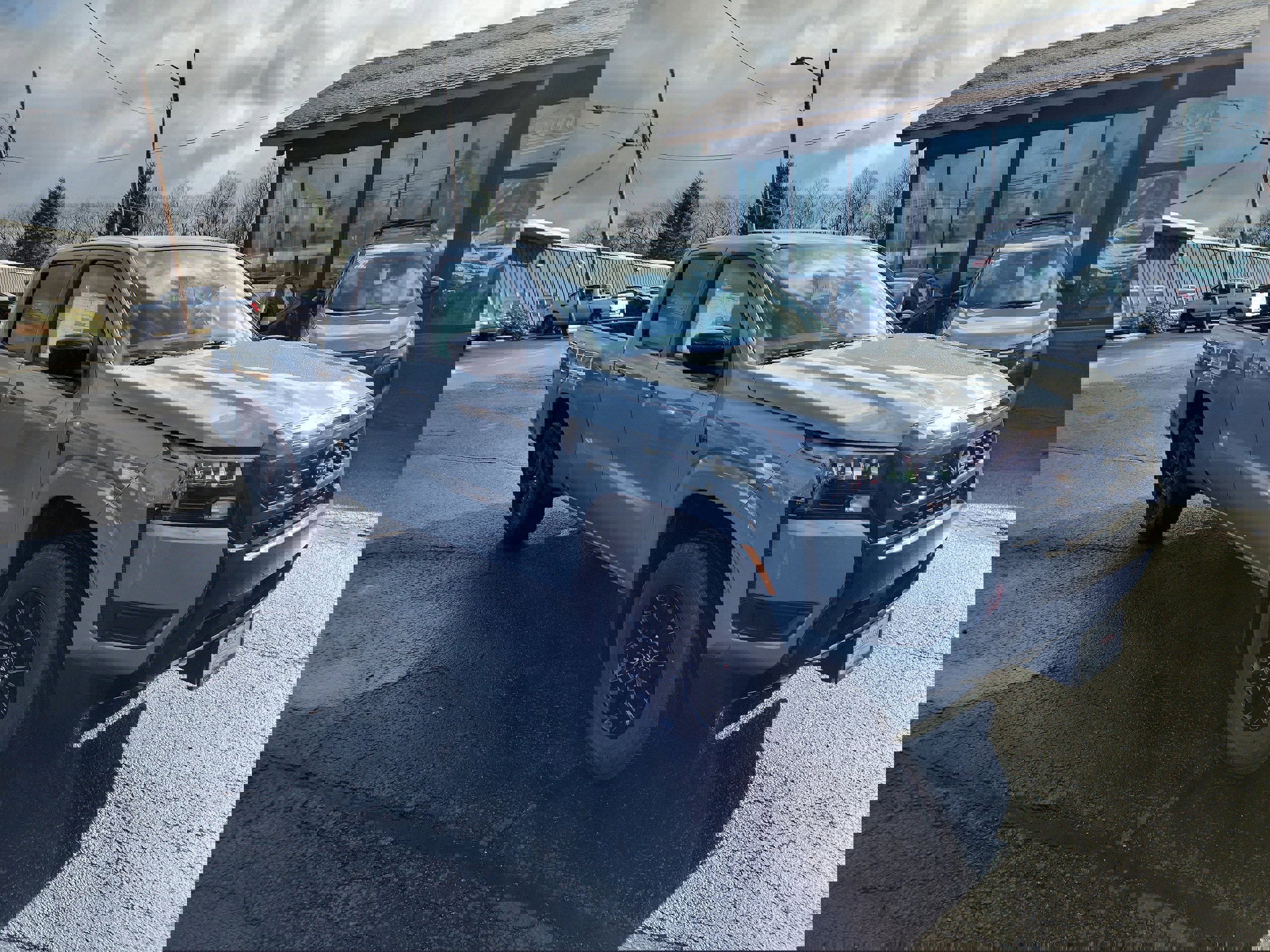 New 2026 Nissan Frontier SV