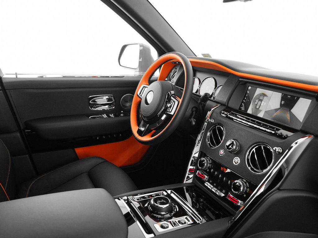 Certified 2024 Rolls-Royce Cullinan AWD/4WD image 32